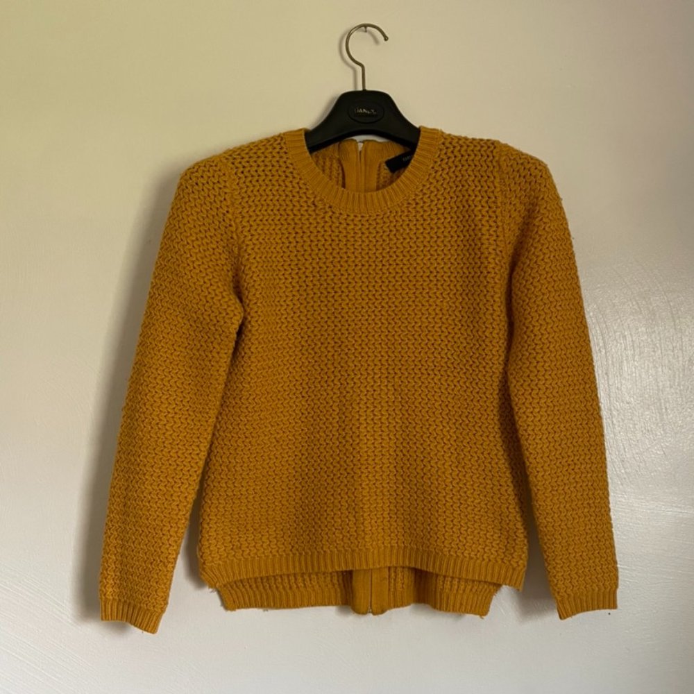 chunky mustard yellow sweater